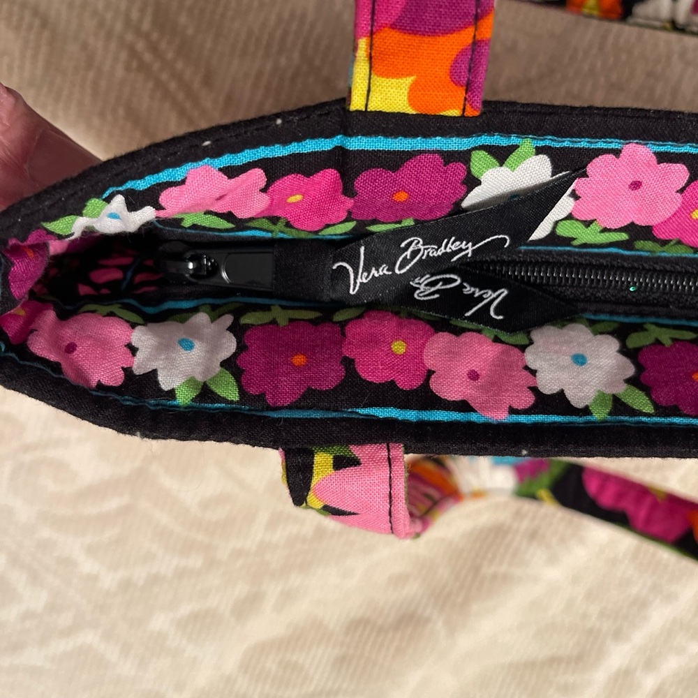 Vera Bradley retired Va Va Bloom small tote bag 11” x 8.5” x 3.5”. - Picture 6 of 8